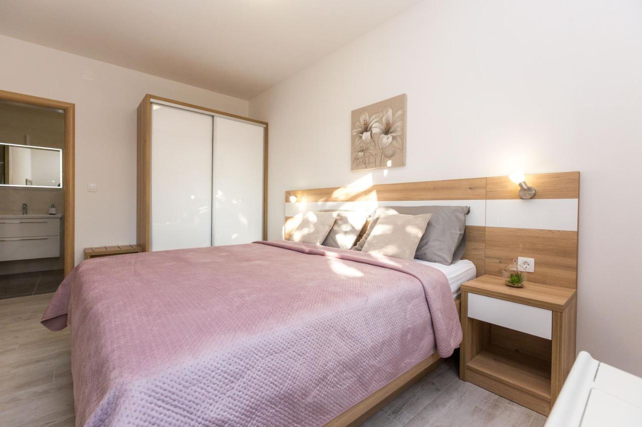 Apartmani Villa Paulo Stari Grad Kültér fotó