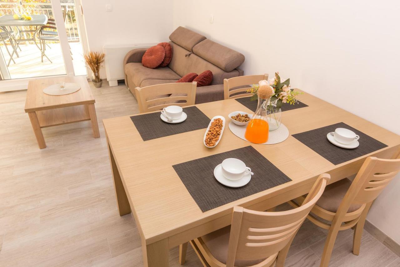 Apartmani Villa Paulo Stari Grad Kültér fotó