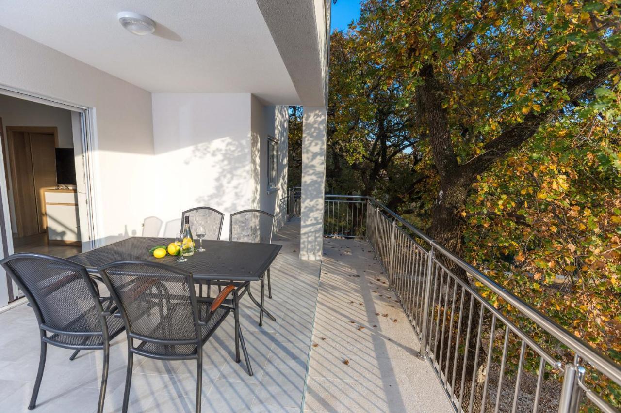 Apartmani Villa Paulo Stari Grad Kültér fotó