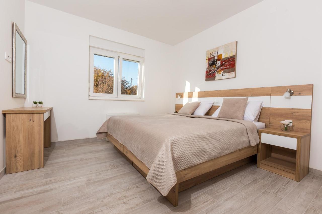 Apartmani Villa Paulo Stari Grad Kültér fotó