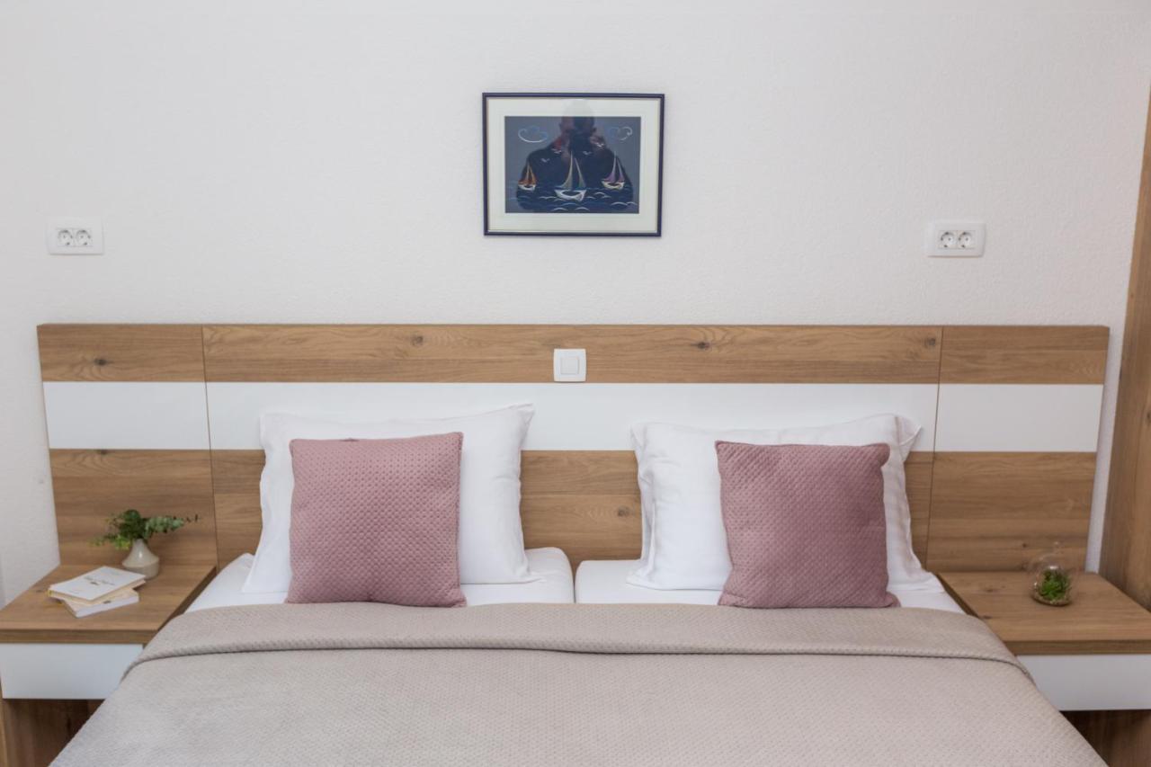 Apartmani Villa Paulo Stari Grad Kültér fotó