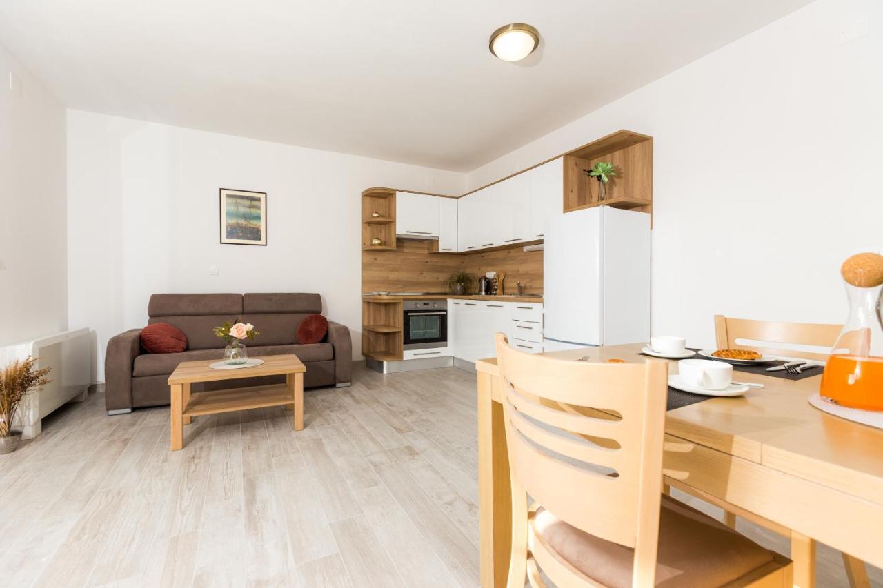 Apartmani Villa Paulo Stari Grad Kültér fotó